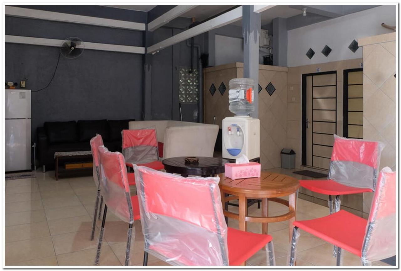Reddoorz Near Penimbangan Beach Singaraja Esterno foto