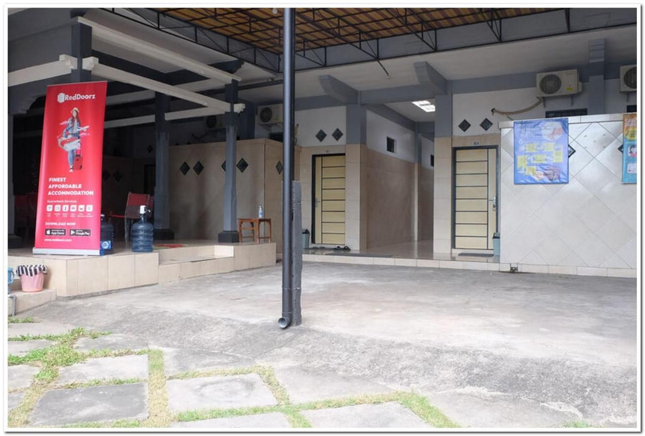Reddoorz Near Penimbangan Beach Singaraja Esterno foto